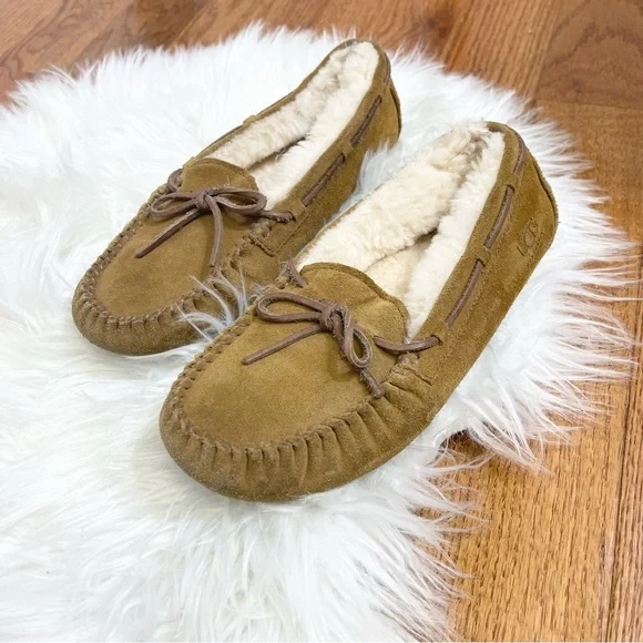 Ugg Australia Dakota Moccasin Slippers Chestnut Color Size 4 Kids - Picture 14 of 14